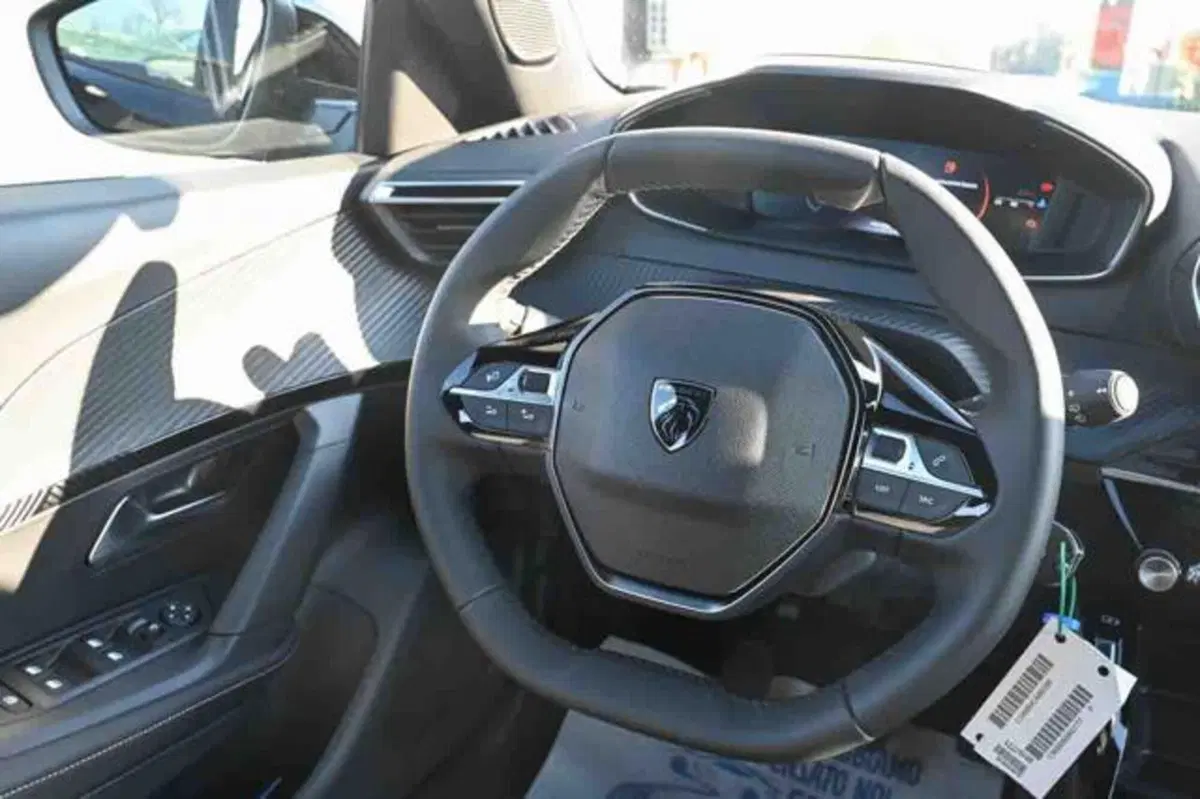 Peugeot 2008 nuova a Torino (12)