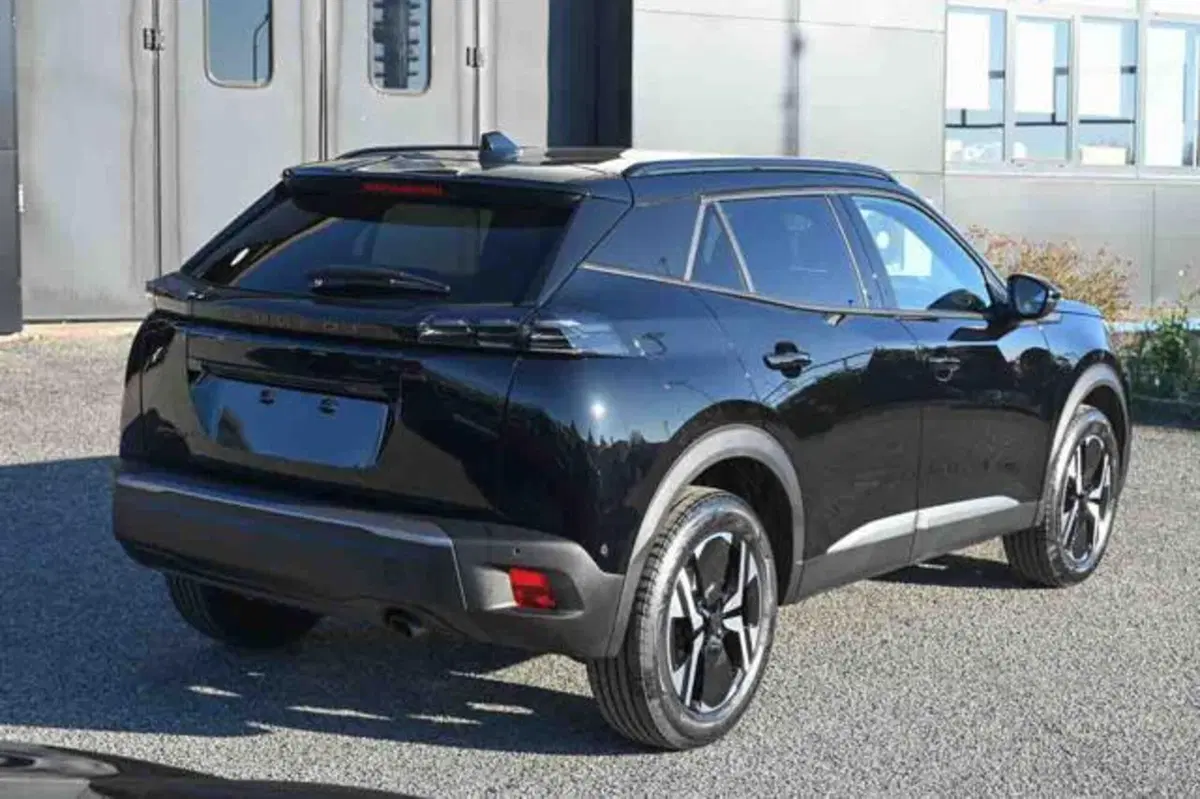 Peugeot 2008 nuova a Torino (3)