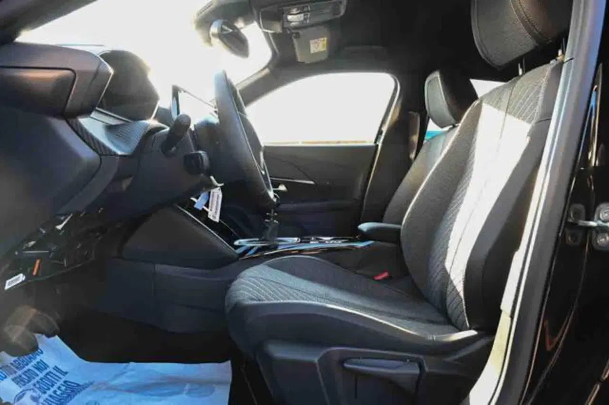 Peugeot 2008 nuova a Torino (9)