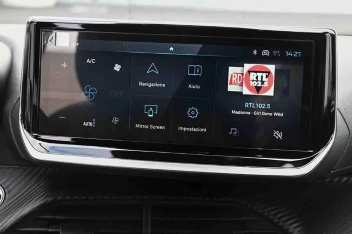 Peugeot 2008 nuova a Torino (14)