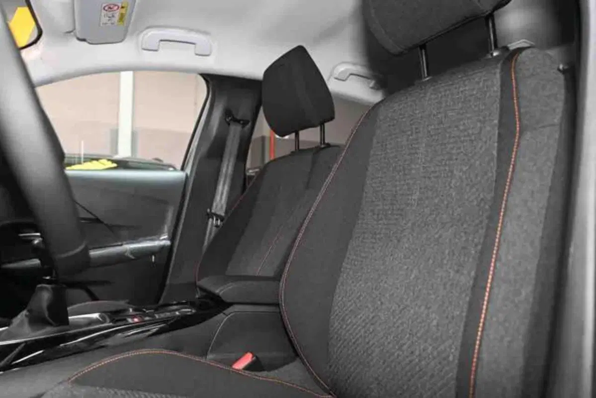Peugeot 208 nuova a Torino (10)
