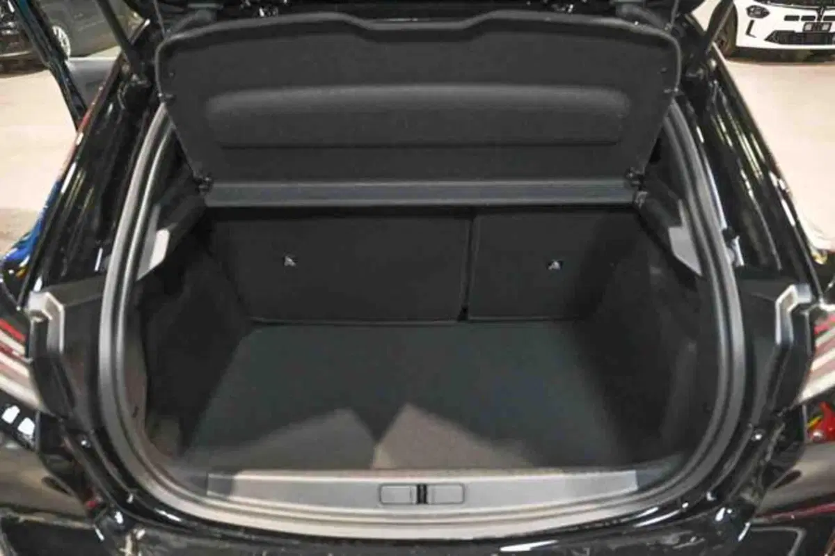 Peugeot 208 nuova a Torino (5)