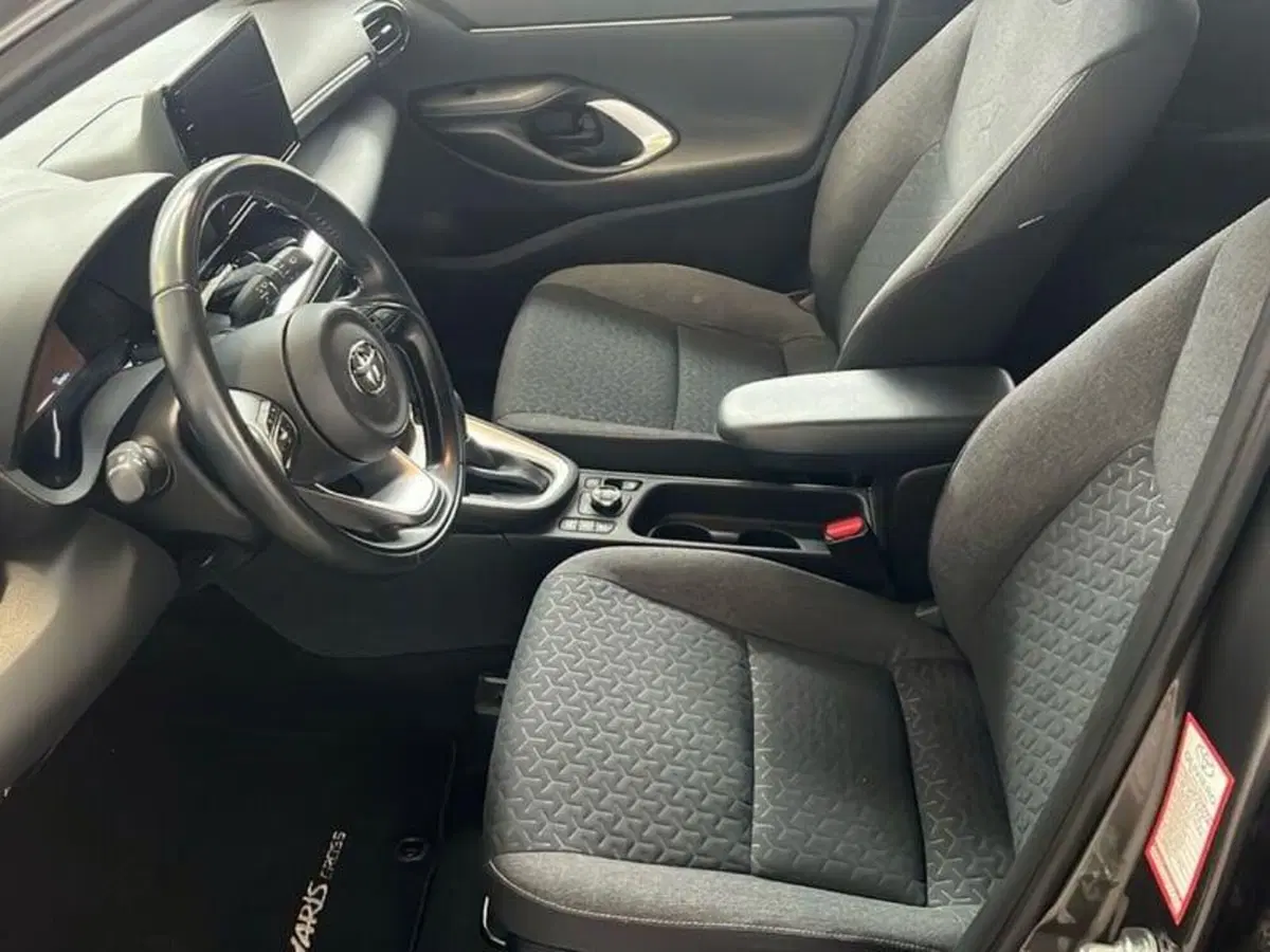 Toyota Yaris Cross usata a Vicenza (10)