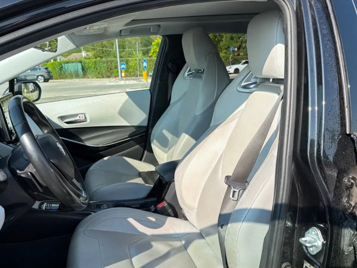 Toyota Corolla Touring Sports usata a Vicenza (10)