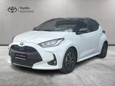Toyota Yaris Cross 1.5h GR Sport Black Sky fwd 116cv e-cvt del 2023 usata a Torri di Quartesolo