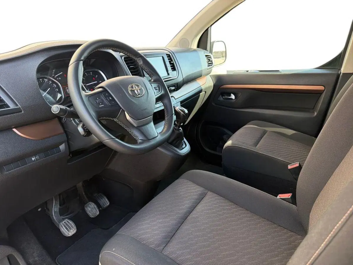 Toyota Proace Verso usata a Vicenza (7)