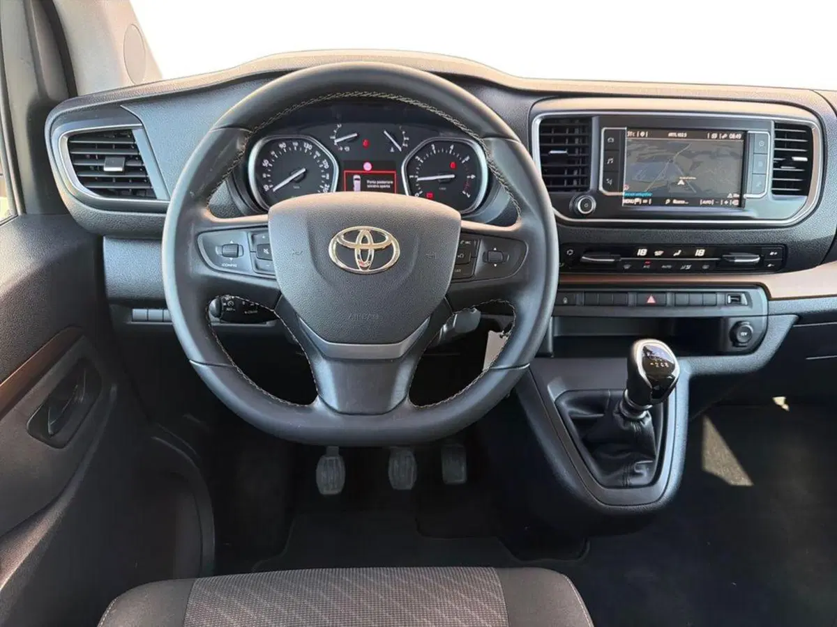 Toyota Proace Verso usata a Vicenza (8)