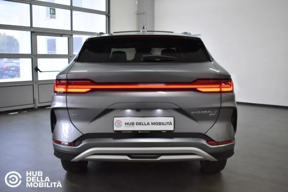 Byd Seal U DM-i usata a Perugia (5)