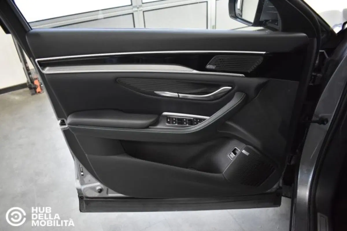 Byd Seal U DM-i usata a Perugia (7)