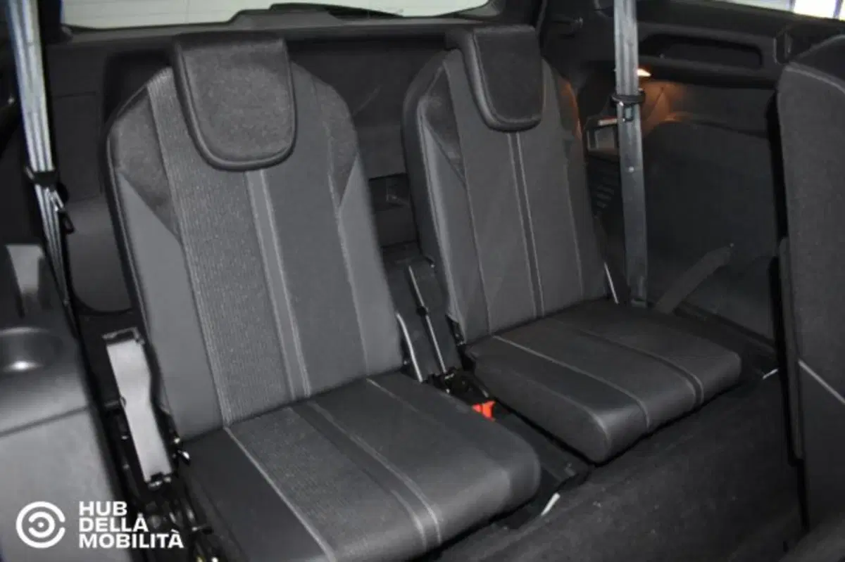 Peugeot 5008 usata a Perugia (18)