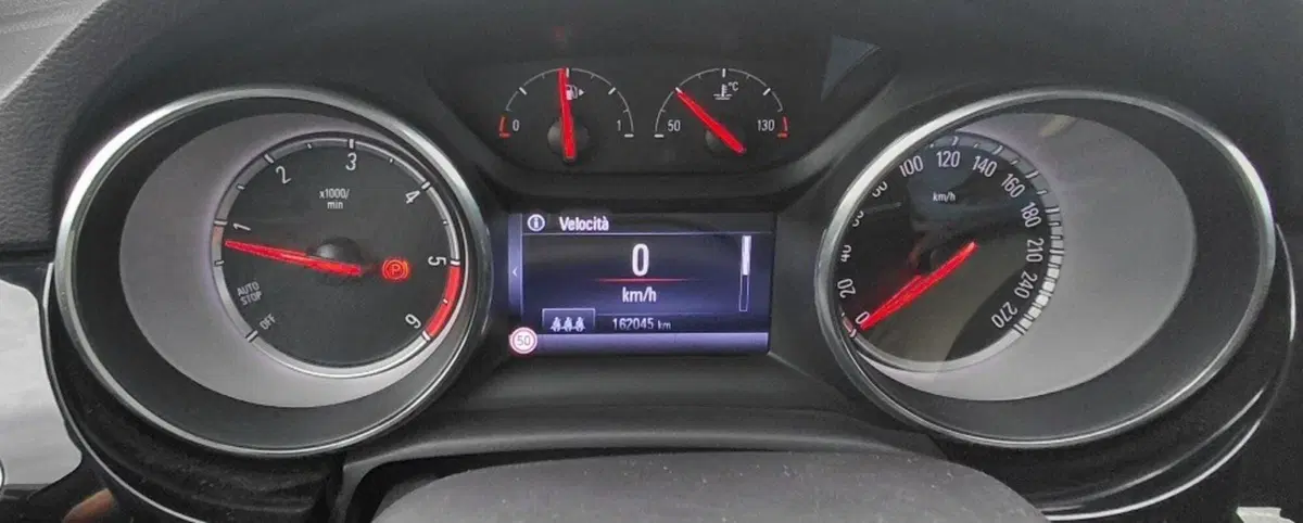 Opel Astra Station Wagon usata a Cosenza (12)