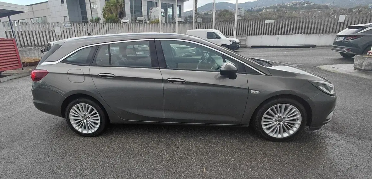 Opel Astra Station Wagon usata a Cosenza (4)