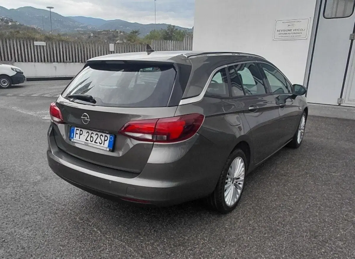 Opel Astra Station Wagon usata a Cosenza (5)