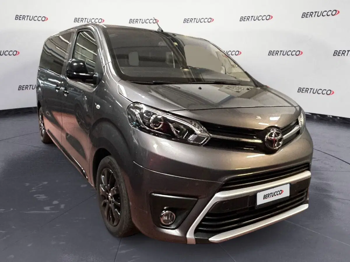 Toyota Proace Verso usata a Verona