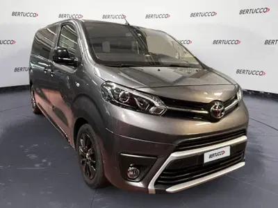 Toyota Proace Verso Verso 2.0D 180 CV L1 D Black Edition del 2020 usata a Verona