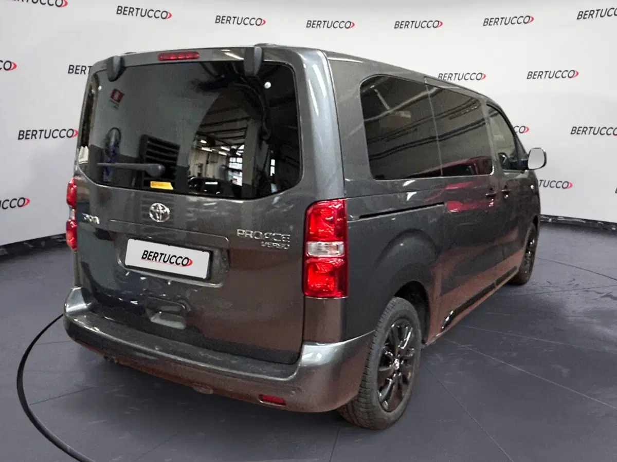 Toyota Proace Verso usata a Verona (3)