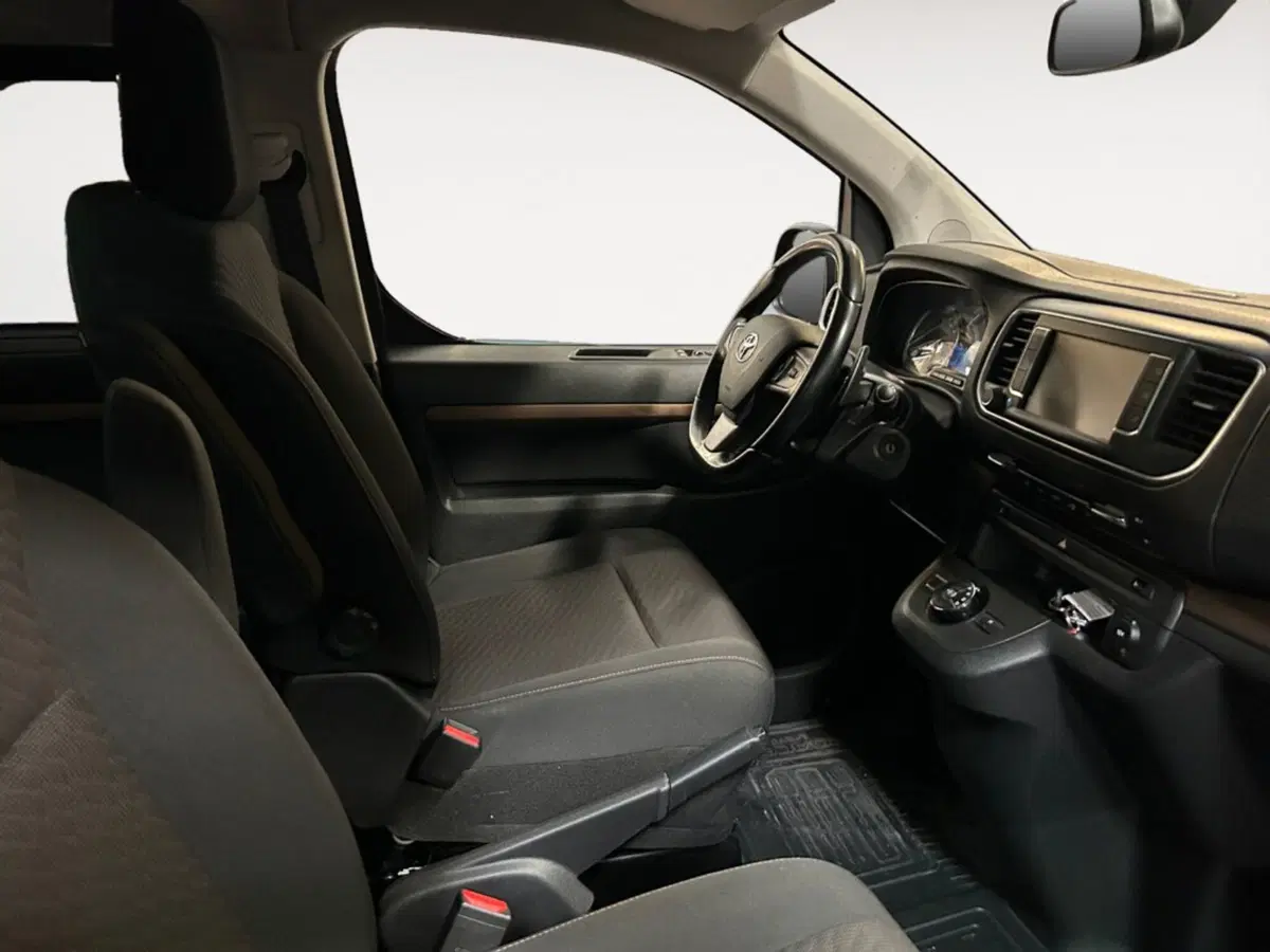 Toyota Proace Verso usata a Verona (4)