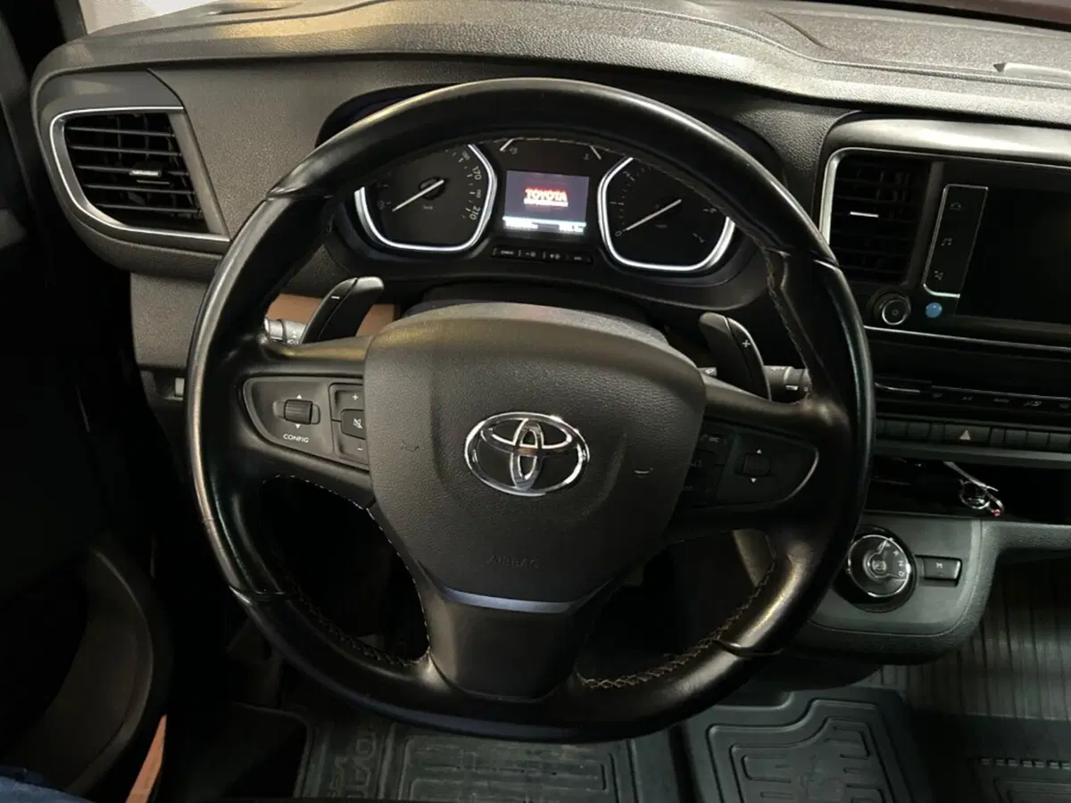 Toyota Proace Verso usata a Verona (6)