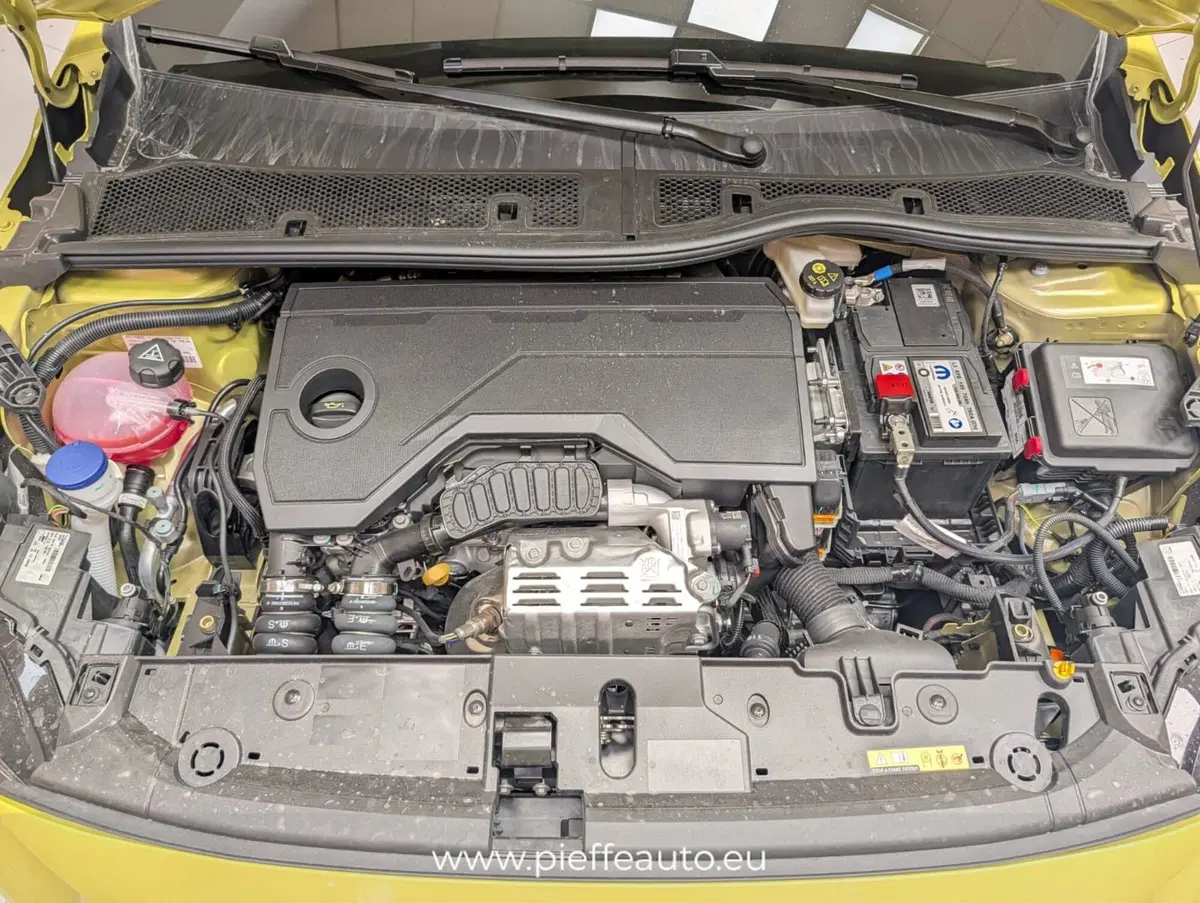 Peugeot 208 nuova a L'Aquila (10)