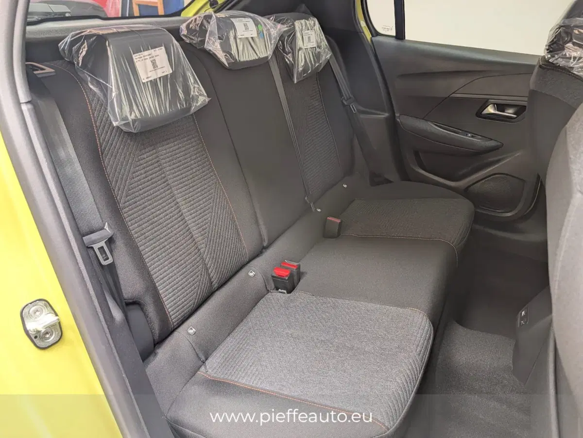 Peugeot 208 nuova a L'Aquila (14)