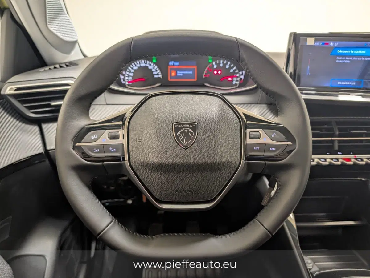 Peugeot 208 nuova a L'Aquila (17)