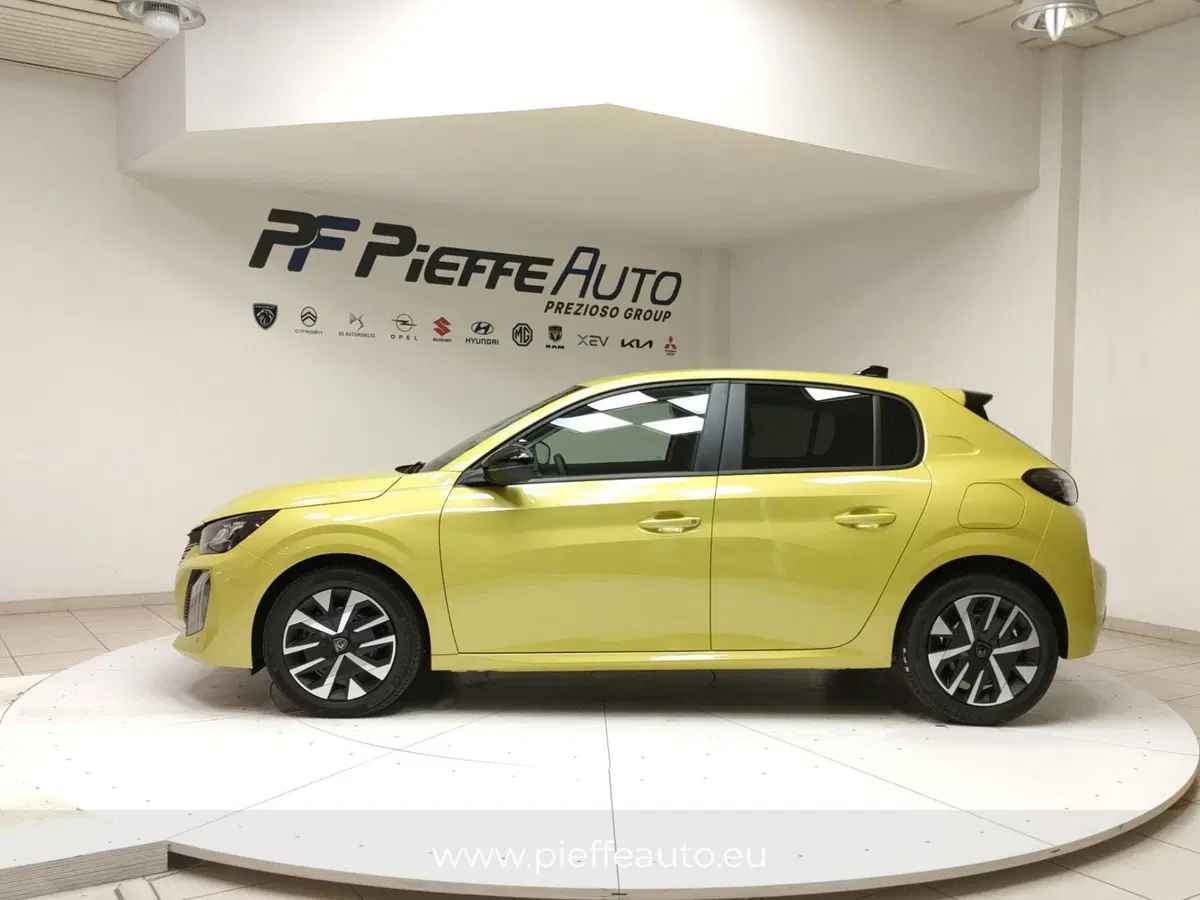Peugeot 208 nuova a L'Aquila (2)