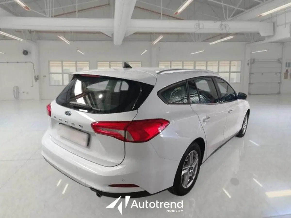 Ford Focus Station Wagon usata a Bari (2)
