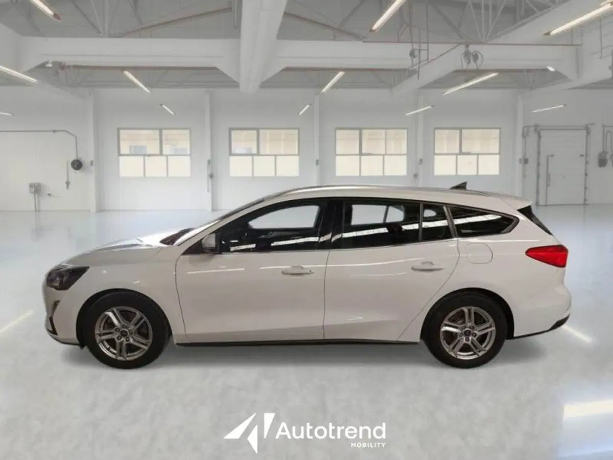 Ford Focus Station Wagon usata a Bari (4)