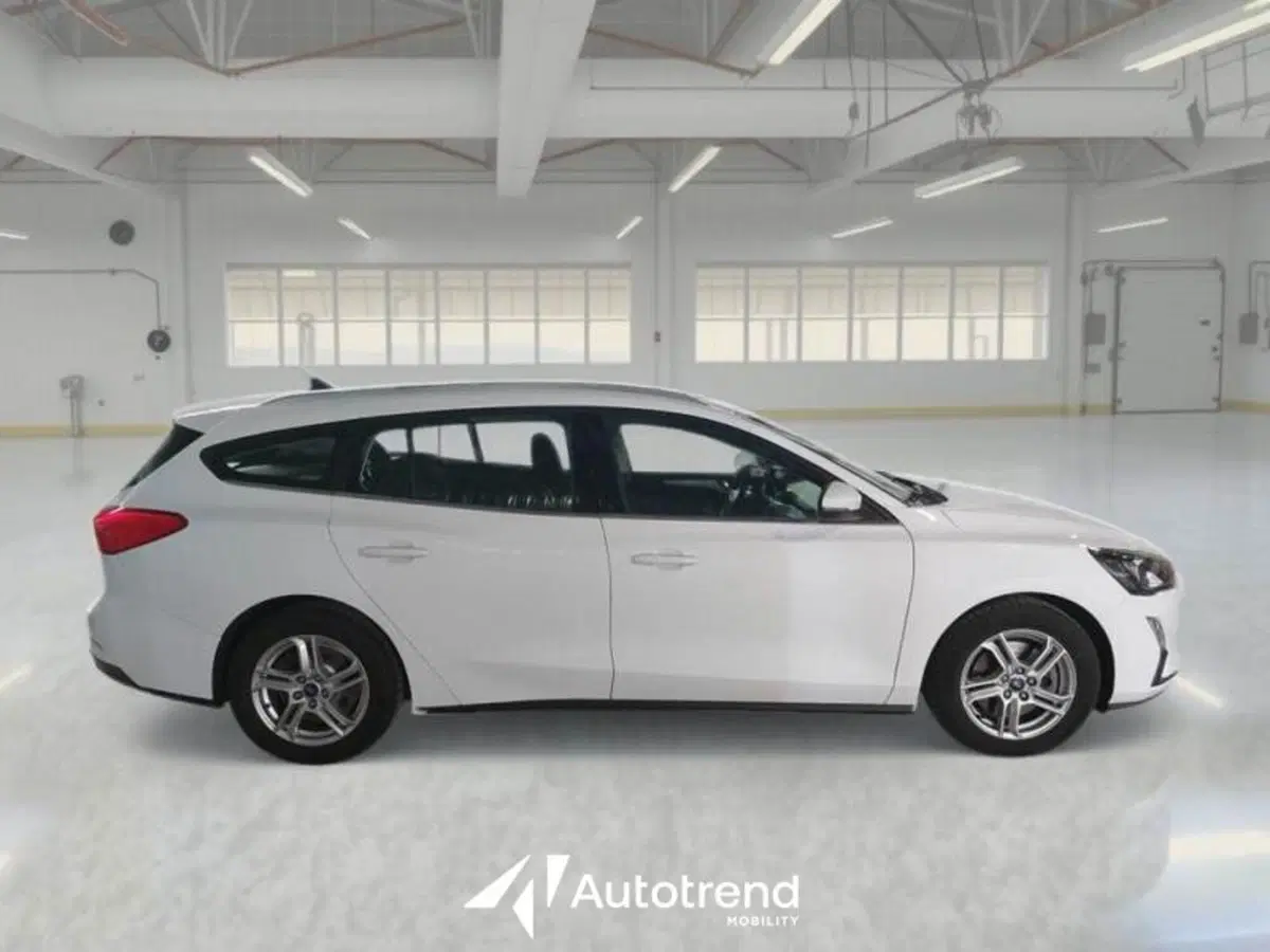 Ford Focus Station Wagon usata a Bari (5)