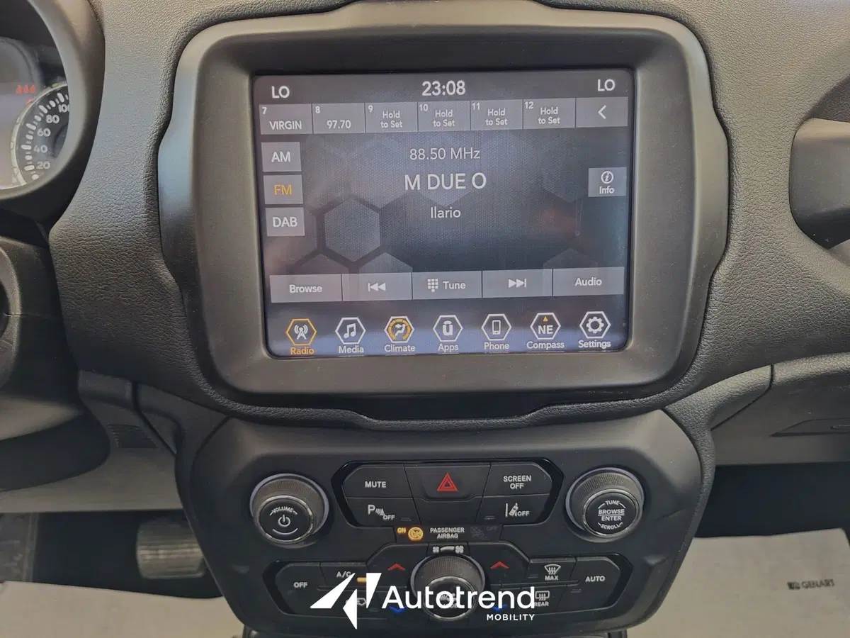 Jeep Renegade usata a Bari (11)