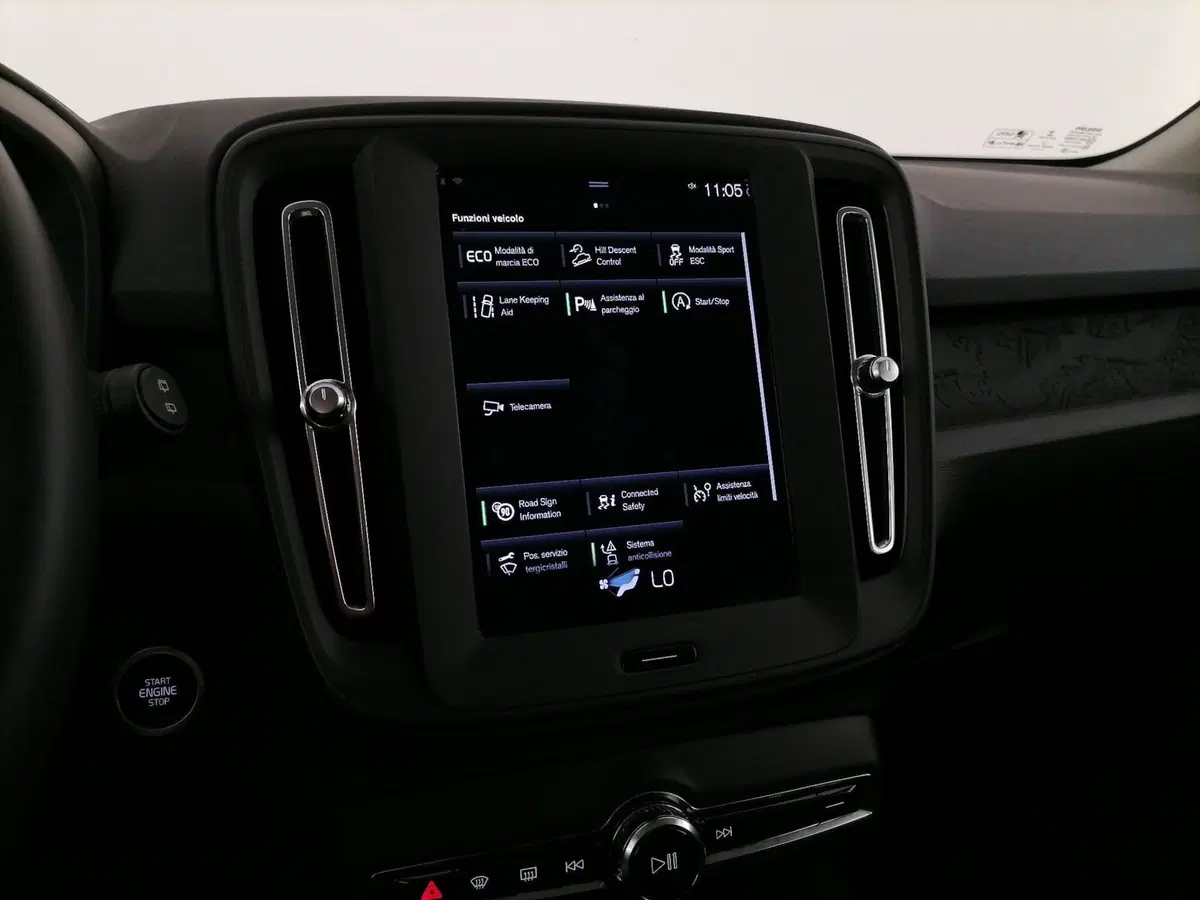 Volvo XC40 usata a Roma (18)