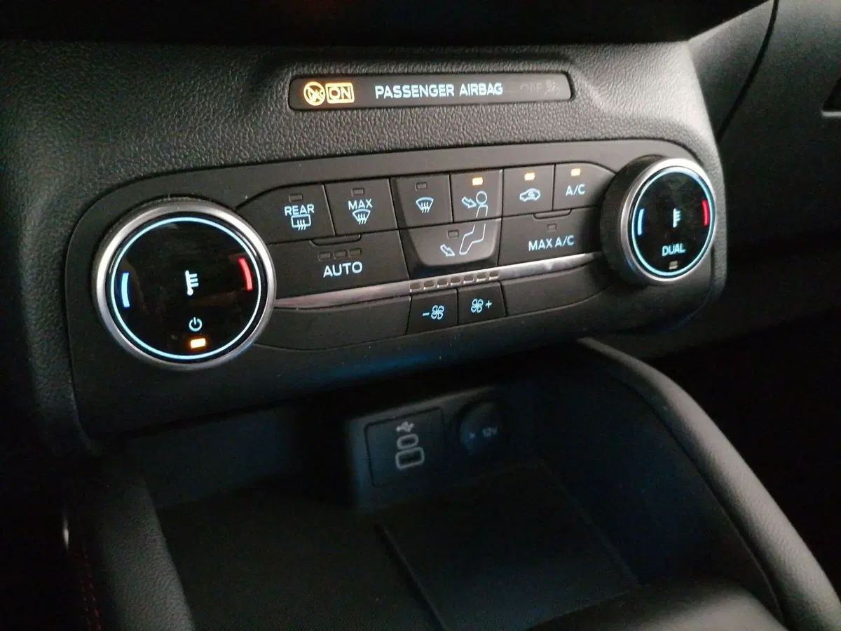 Ford Kuga usata a Roma (15)