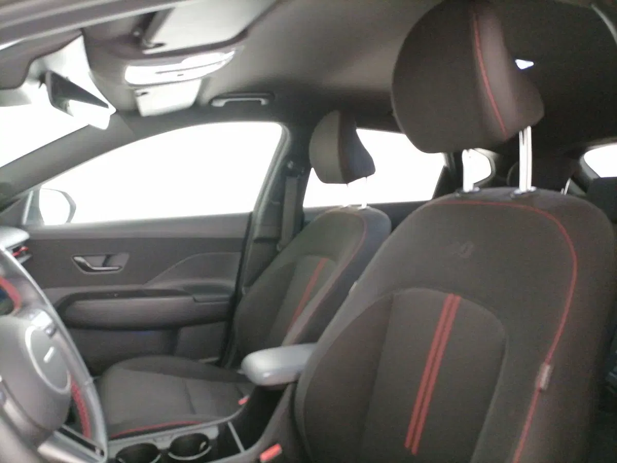 Hyundai Kona usata a Roma (13)