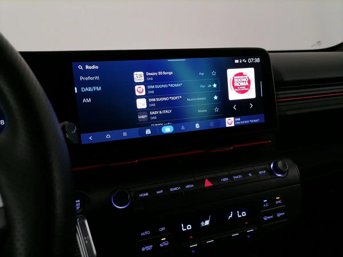 Hyundai Kona usata a Roma (18)