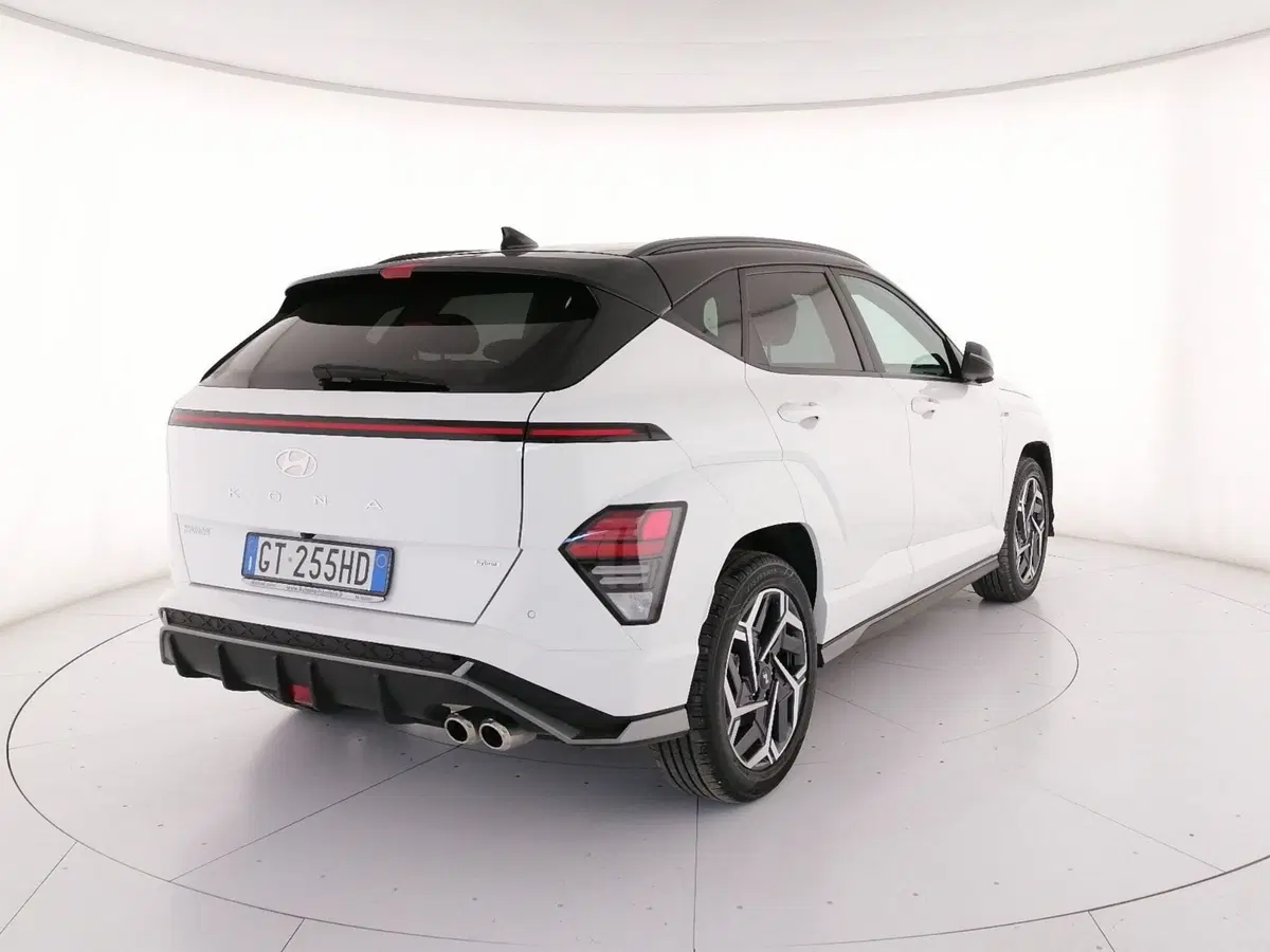 Hyundai Kona usata a Roma (2)