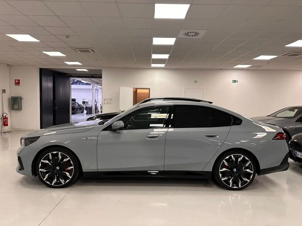 BMW Serie 5 usata a Torino (6)