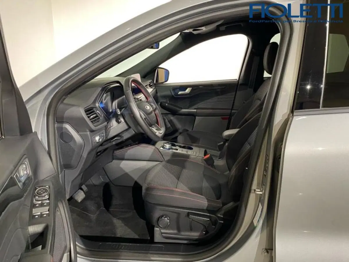 Ford Kuga nuova a Brescia (11)