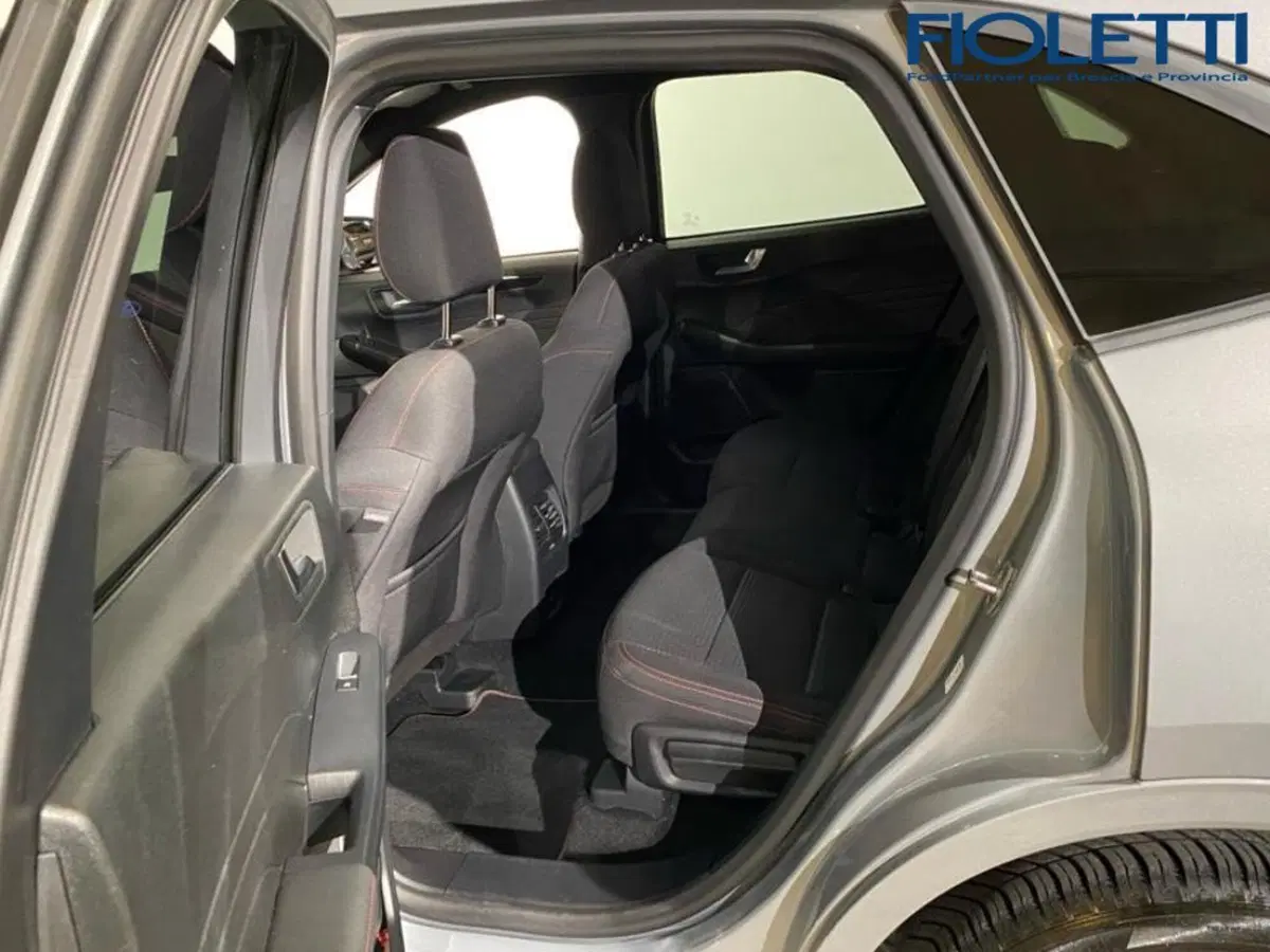 Ford Kuga nuova a Brescia (12)