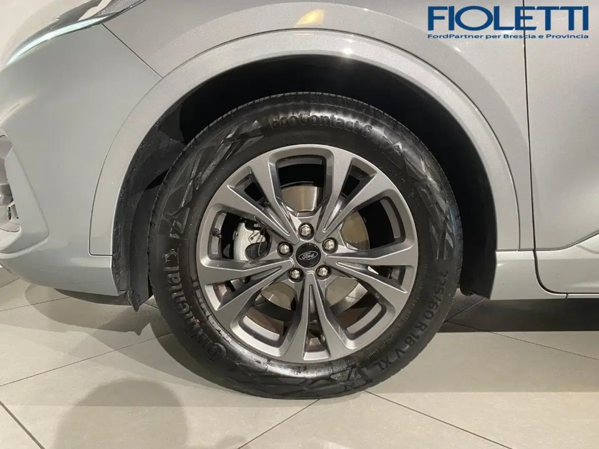Ford Kuga nuova a Brescia (13)