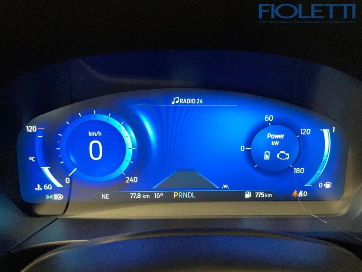 Ford Kuga nuova a Brescia (8)