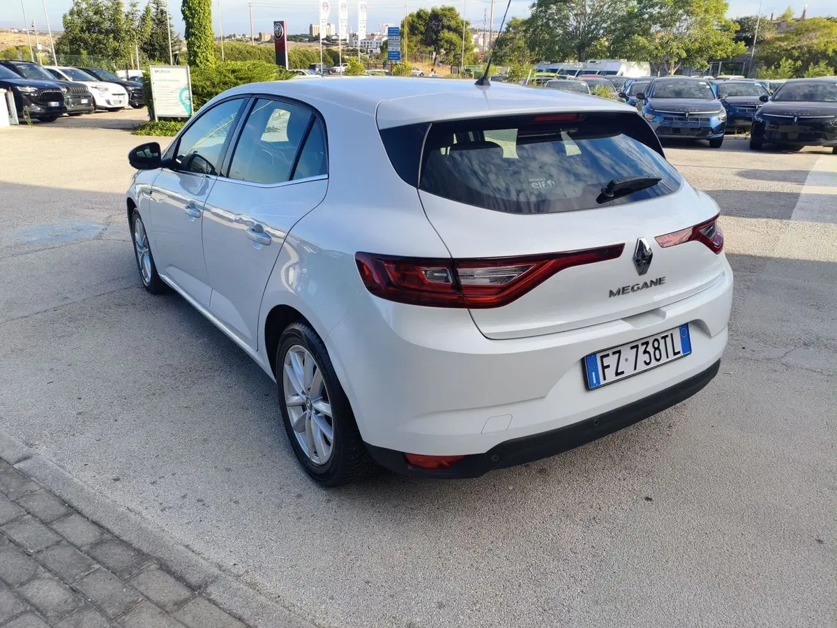 Renault Mégane usata a Matera (2)