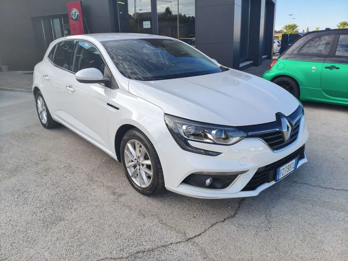 Renault Mégane usata a Matera (4)
