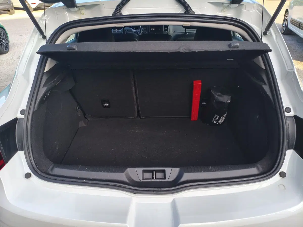 Renault Mégane usata a Matera (5)