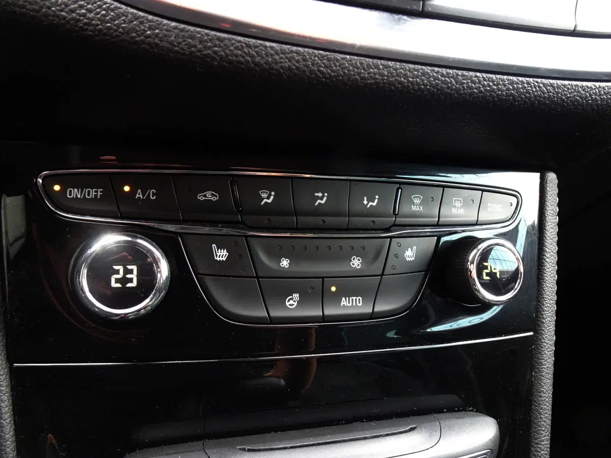 Opel Astra Station Wagon usata a Treviso (19)