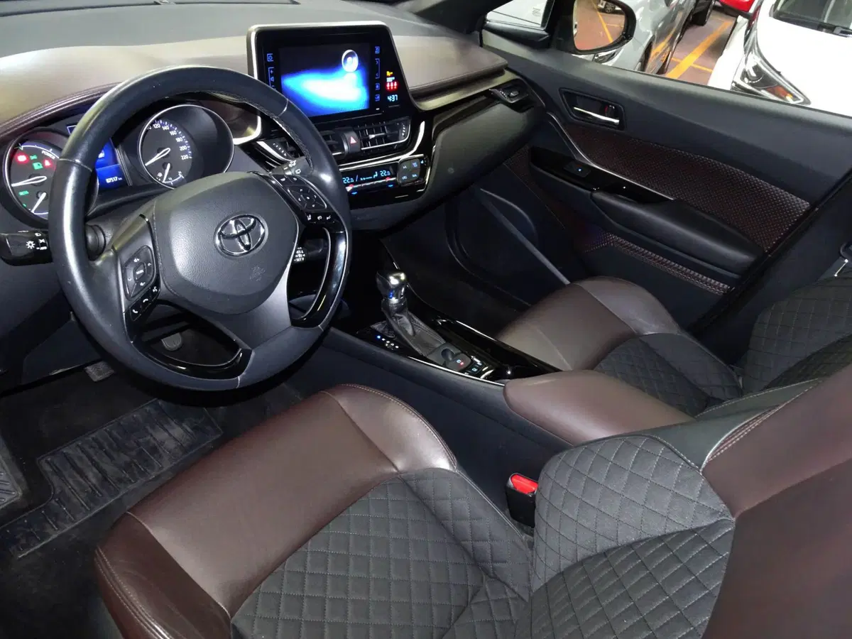 Toyota Toyota C-HR usata a Treviso (8)