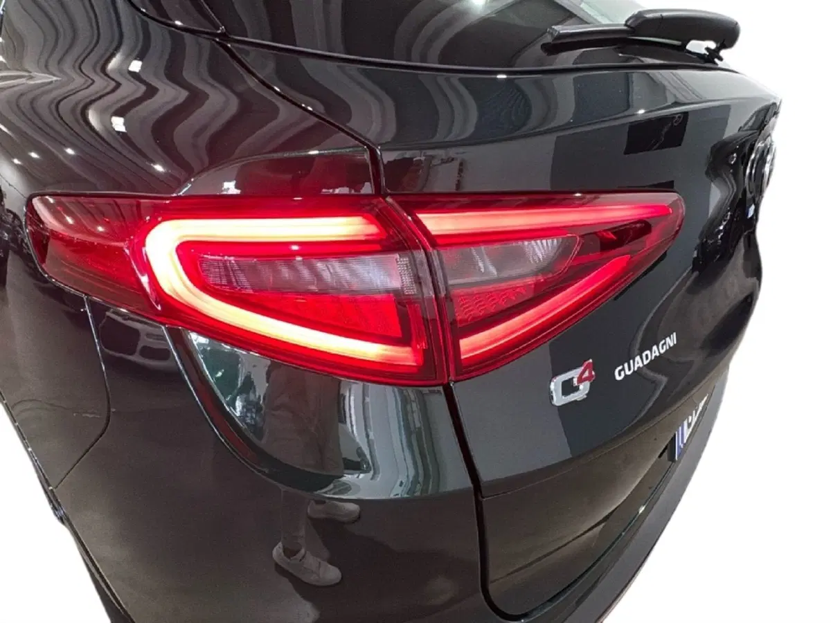 Alfa Romeo Stelvio usata a Agrigento (10)