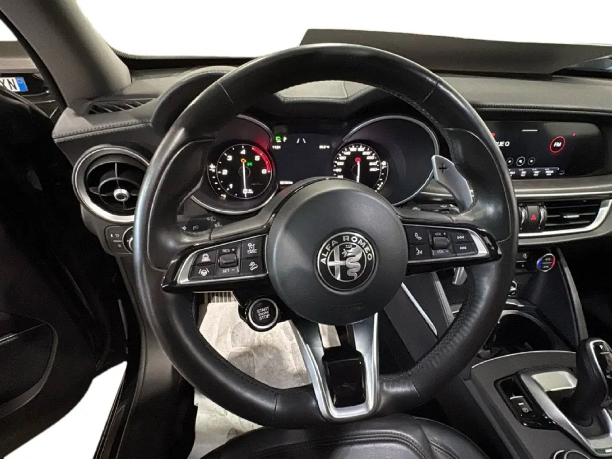 Alfa Romeo Stelvio usata a Agrigento (20)