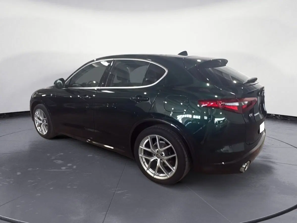 Alfa Romeo Stelvio usata a Agrigento (3)