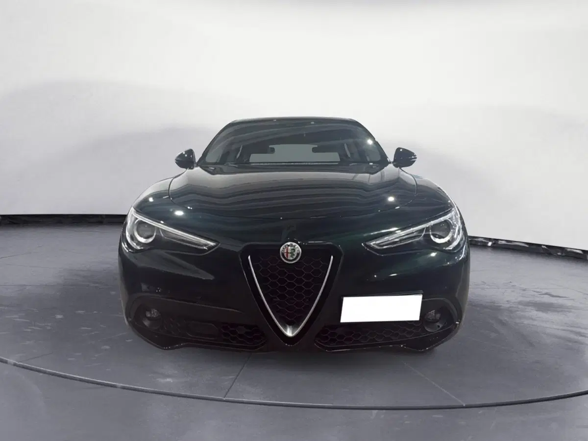 Alfa Romeo Stelvio usata a Agrigento (5)