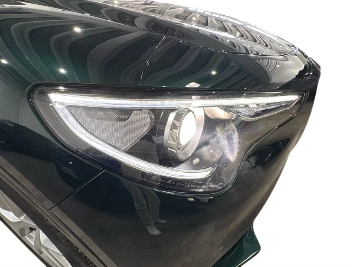 Alfa Romeo Stelvio usata a Agrigento (9)